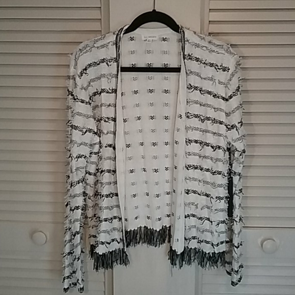🌹*Elegant String Fringed Sweater NWOT - Picture 1 of 2
